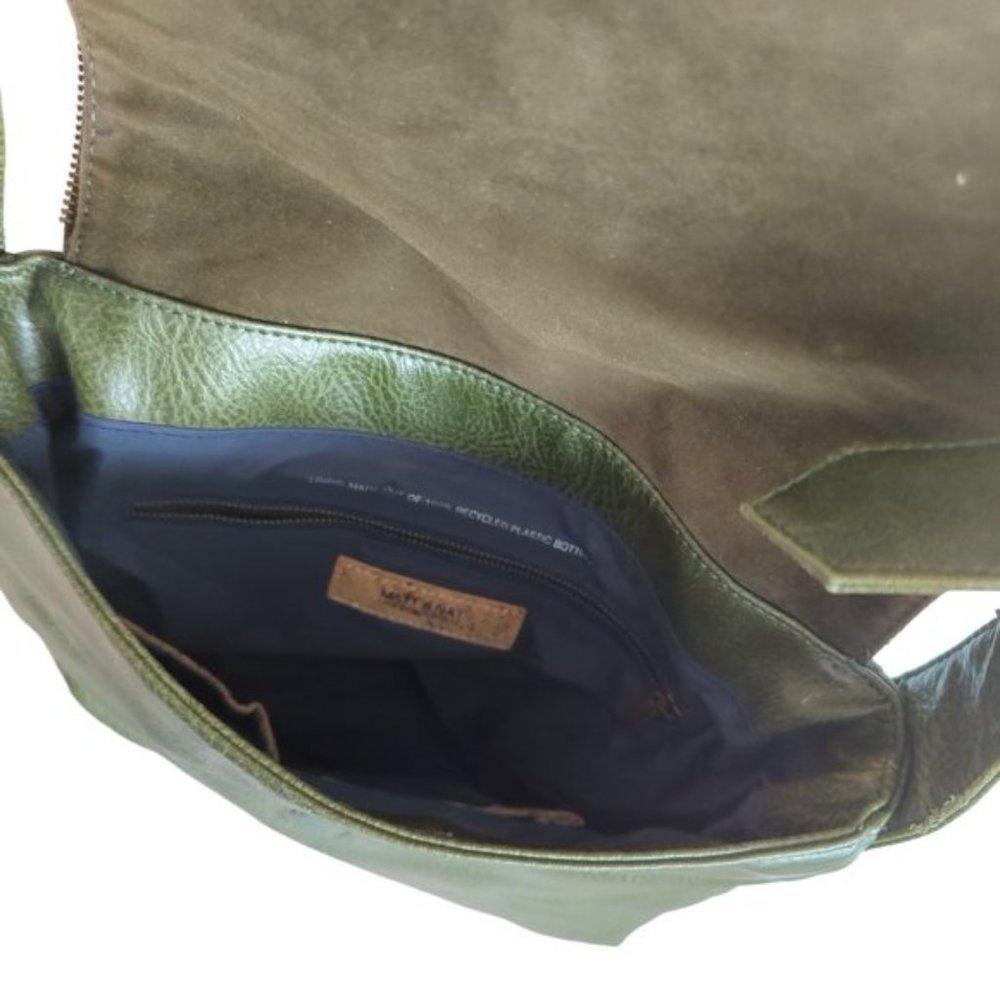 Matt & Nat Vegan Leather Messenger Bag - Picture 9 of 9